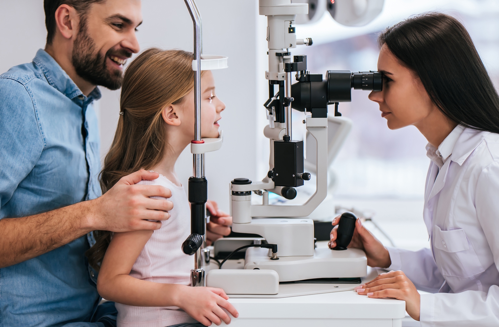 Can Myopia Be Corrected Permanently?｜Calgary｜Vivid Eye Care